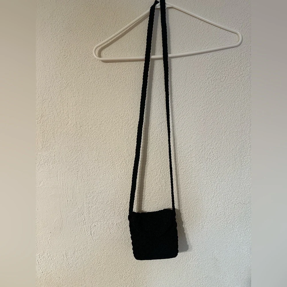 The Sak Purse Small Black Crochet Crossbody With Magnetic closure